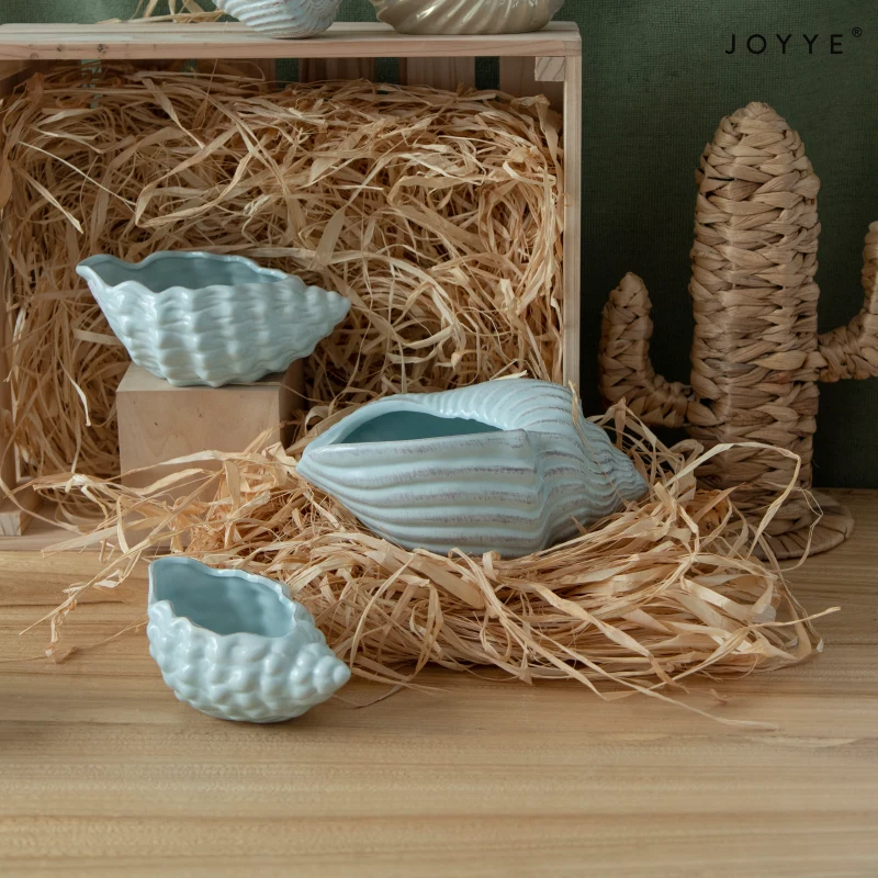 Irregular Embossed Conch-shell Ceramic Vase