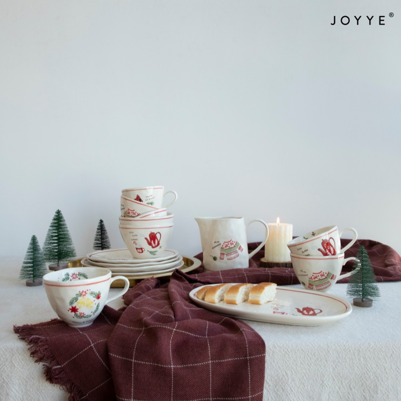 Simple Handmade Christmas Tableware