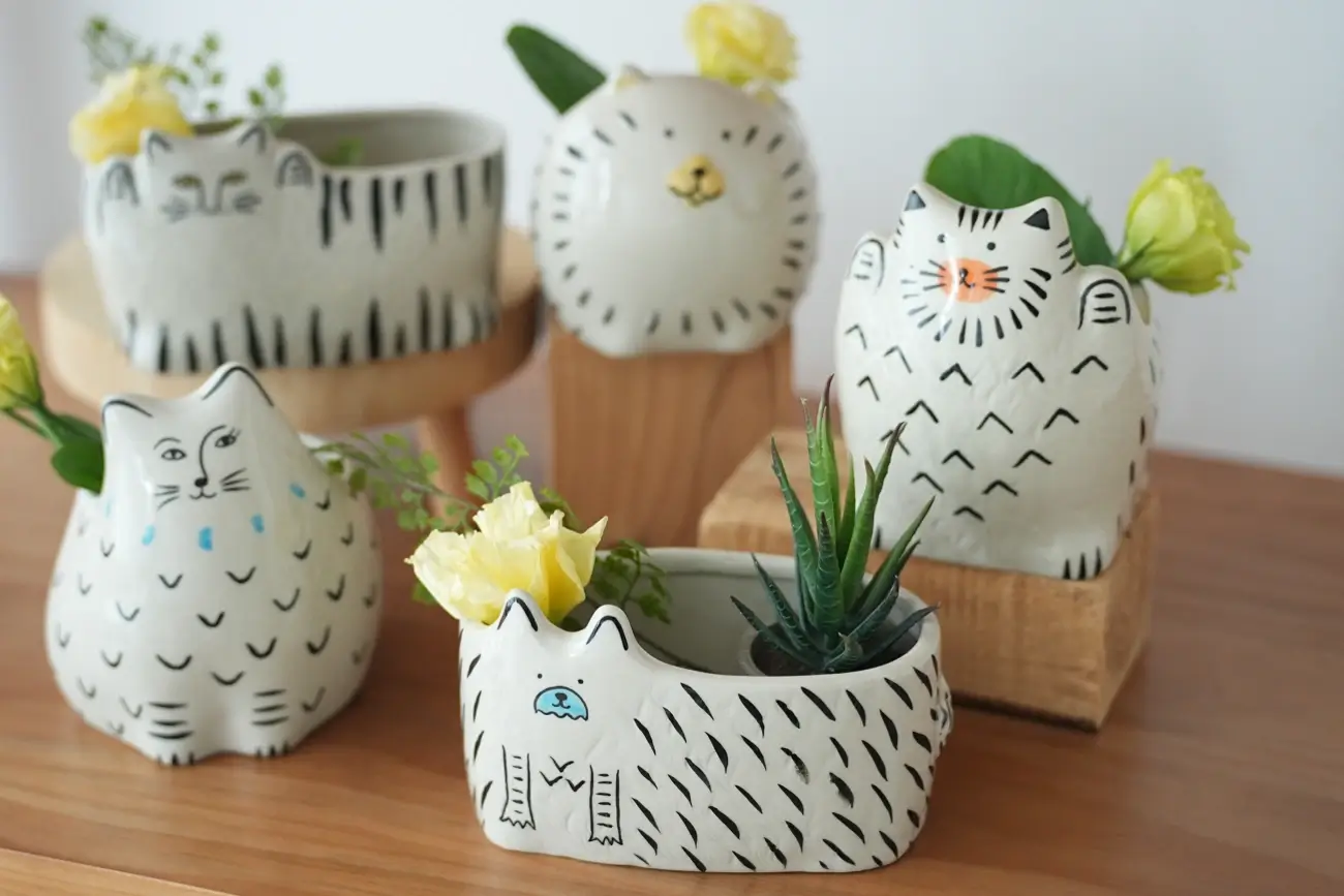 Large Ceramic Vases for Living Room: A Complete Buying Guide