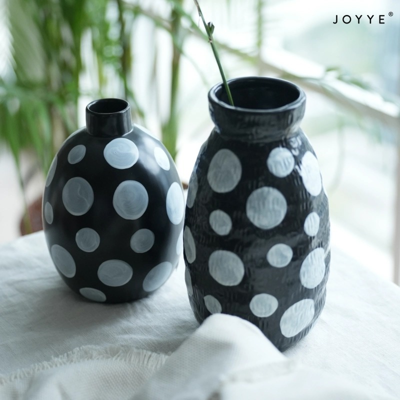 OEM Black & White Hand-Painted Ceramic Vases – Minimalist Design
